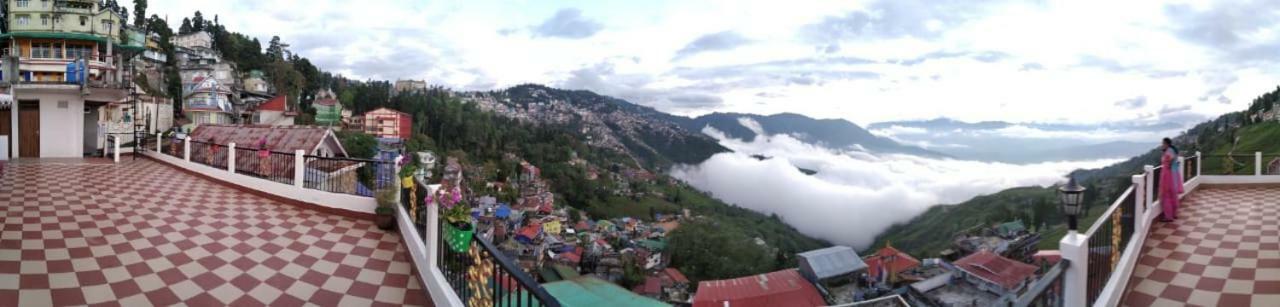 Yashita * Darjeeling (West Bengal)